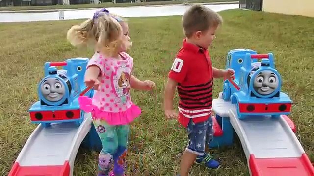 Челлендж ГОНКИ Томас и Его Друзья Призы PAW Patro Щенячий Патруль Видео для Детей Surprise eggs