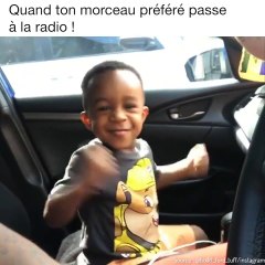 La réaction incroyable de cet enfant quand sa musique préférée passe à la radio