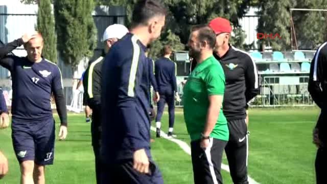 Akhisarspor Teknik Direktörü Okan Buruk Zorlu Bir Periyoda Giriyoruz