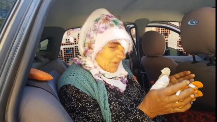 Yaşlı Kadının Bulduğu Kutu Elinde Bomba Gibi Patladı