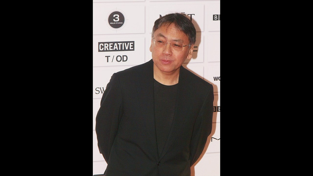Autor britânico Kazuo Ishiguro vence Prêmio Nobel de Literatura