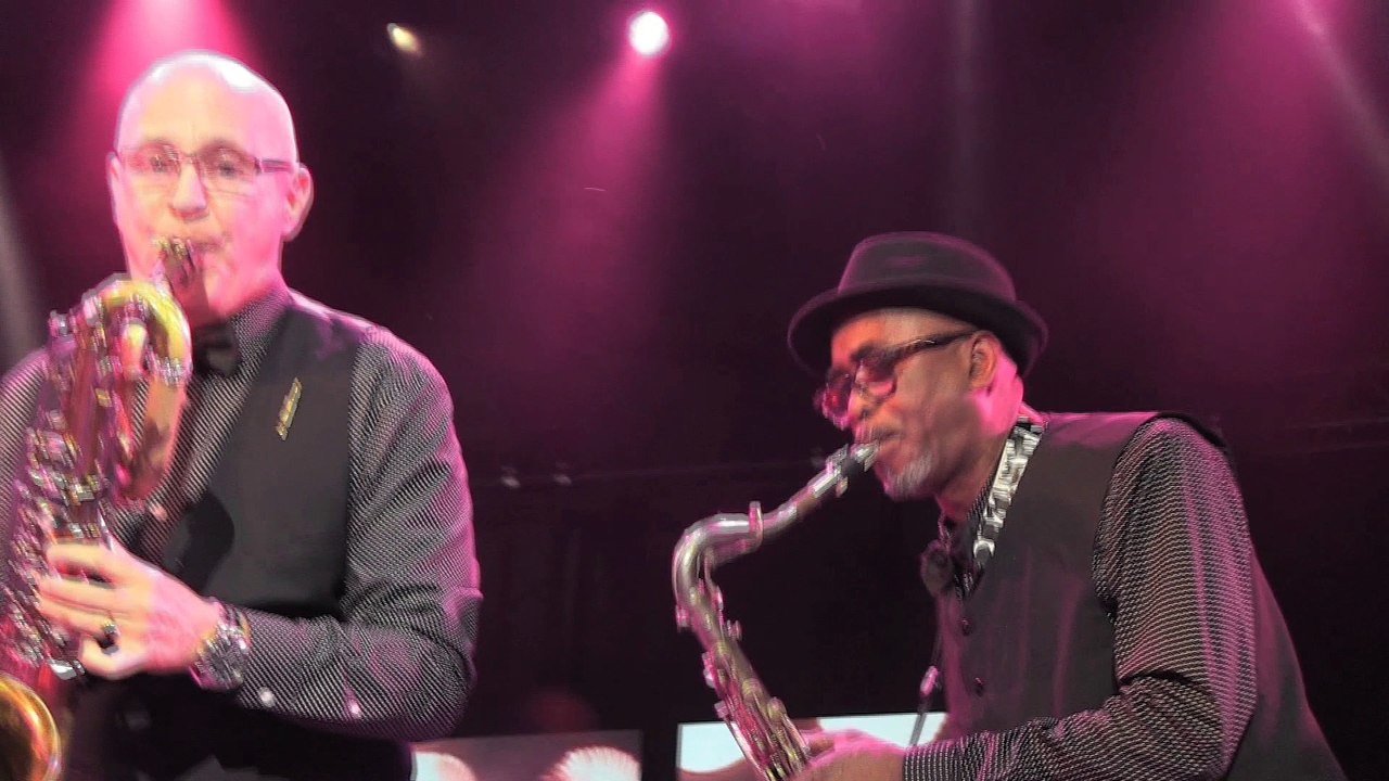 Coté Scène - Coté Scène