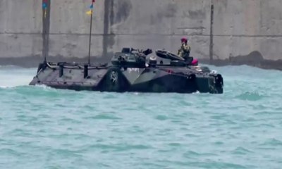 HUT TNI ke-72, Tank Amphibi Unjuk Kekuatan