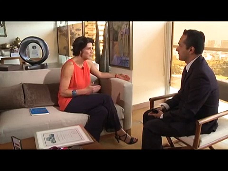 Mariel Hawley platica con Gabriel Ramírez