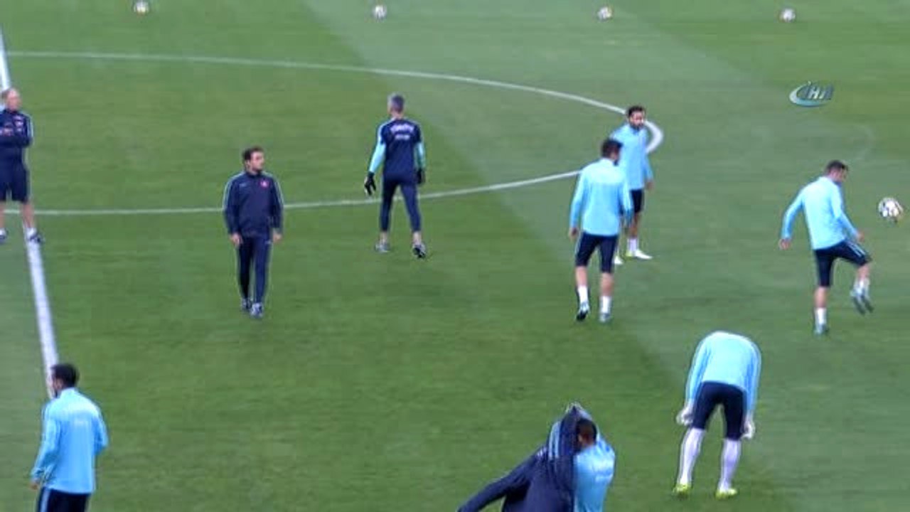 Milli Takım, İzlanda Maçının Hazırlıklarını Tamamladı