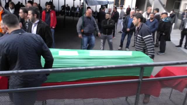 Paris-Hd)- Fransa'daki Yangında Hayatını Kaybeden 3 Çocuğa Cenaze Töreni- Cumhurbaşkanı Erdoğan,...