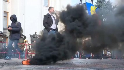 Protestos bloqueiam voto sobre processo de paz na Ucrânia