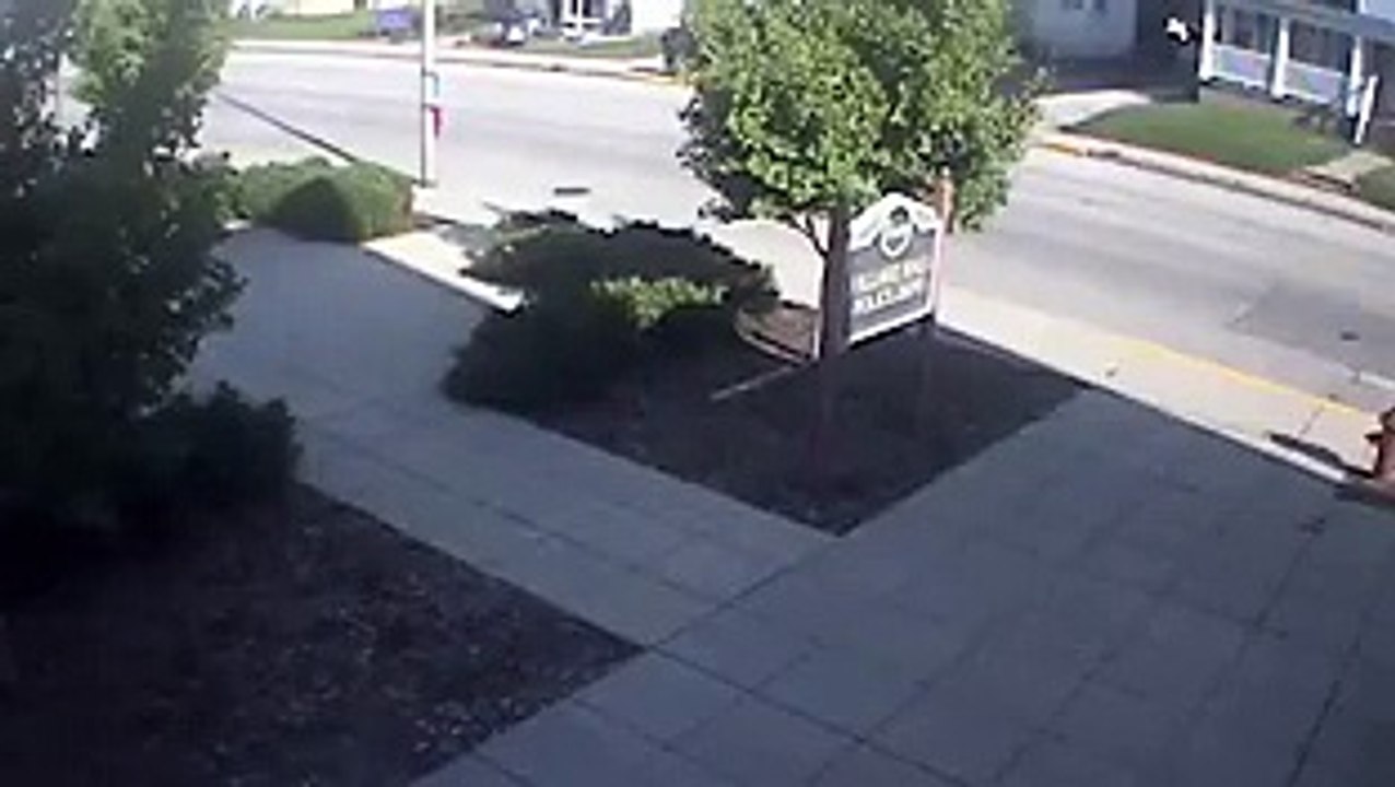 Un chauffard perd le controle de sa voiture à 160 kmh alors que la rue etait limitée à 40 kmh