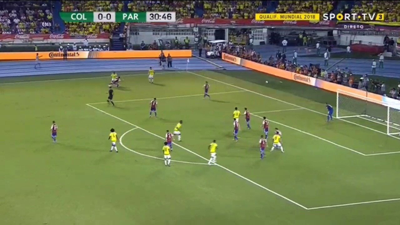 Colombia vs Paraguay - Davinson Sanchez Big Chance