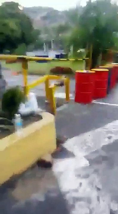 ¿Armas en trancazo opositor de Terrazas del Ávila Vea los primeros segundos de este vídeo.