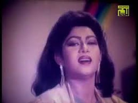 Bangla romantic song.আমার সোনার অঙ্গে [স্বপ্নের পৃথিবী] Amar Shonar Onge । Bangla Movie Song - Shabnur bangla song