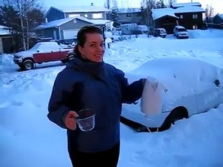 Throwing hot water in the air and taking it as a snowstorm