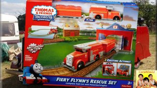THOMAS AND FRIENDS TRACKMASTER FLYNNS RESCUE SET Accidents will Happen KIDS PLAYING TOY TRAINS