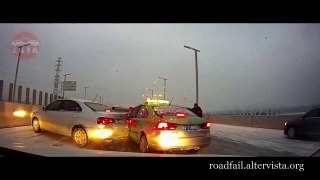 Driving in Asia - Car Crashes and Accidents Compilation  December2017 (3)