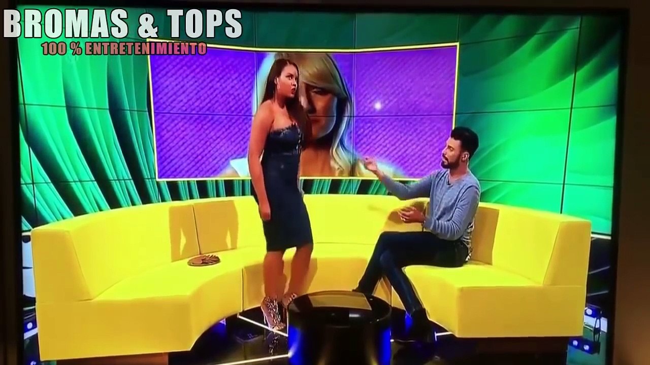 8 Momentos mas Vergonzosos captados por una cámara en VIVO!