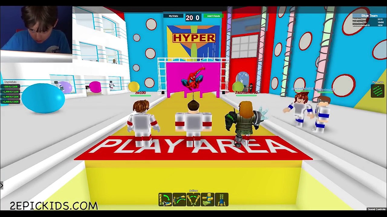 Jumping through a HOLE IN THE WALL with Subscribers on ROBLOX! (KIDS GAMING)