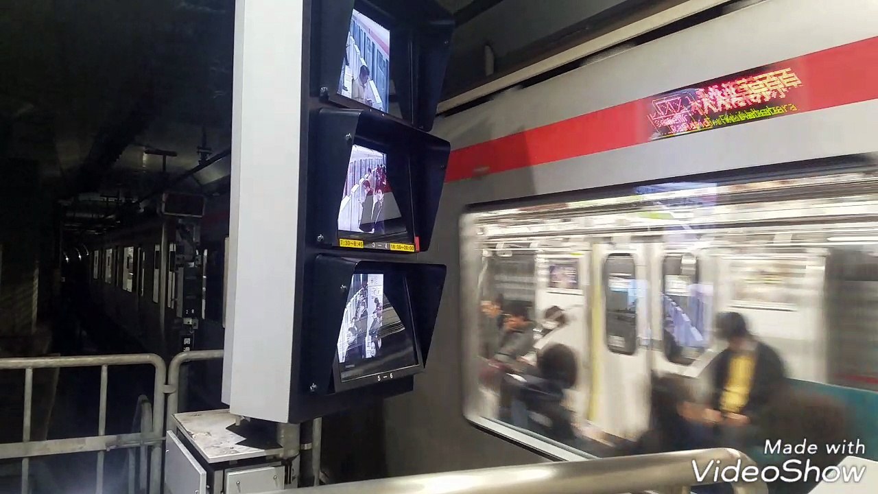 【秋葉原駅】つくばエクスプレス TX-2000発着シーン