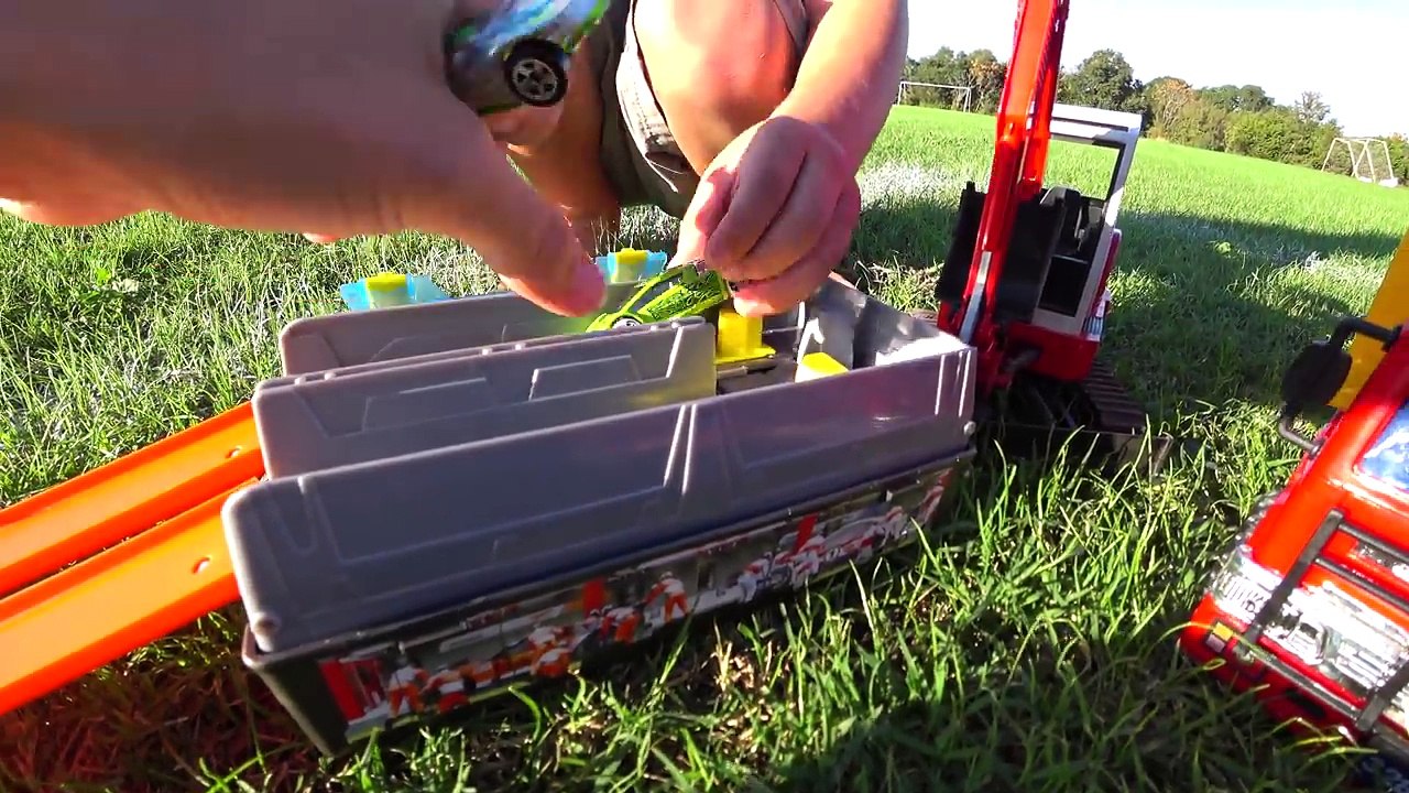 Cars for Kids   THOMAS AND FRIENDS WITH HOT WHEELS OUTSIDE PARK PLAYGROUND PLAY! Videos for Children