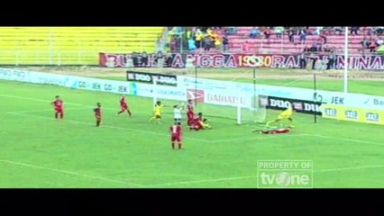 Popularitas Tak Membuat Pemain Asal Brasil Ini Lupa Berbagi dengan Panti Asuhan