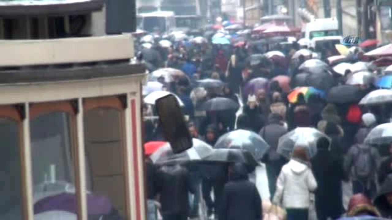 İstiklal Caddesi'nde İlginç Görüntü