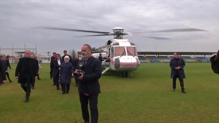 Cumhurbaşkanı Erdoğan'ı "Bayrak" Şiiri Okuyarak Karşıladılar