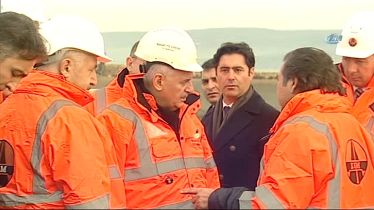 Başbakan Yıldırım, "Türkiye Ekonomisi Ufak Tefek Operasyonlardan Etkilenecek Bir Ekonomi Değildir"