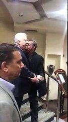 عاجل شاهد خناقة مرتضى منصور و أبو المعاطي زكي داخل اتحاد الكرة وسباب متبادل من الطرفين ومحاولة  ضرب بعضهم