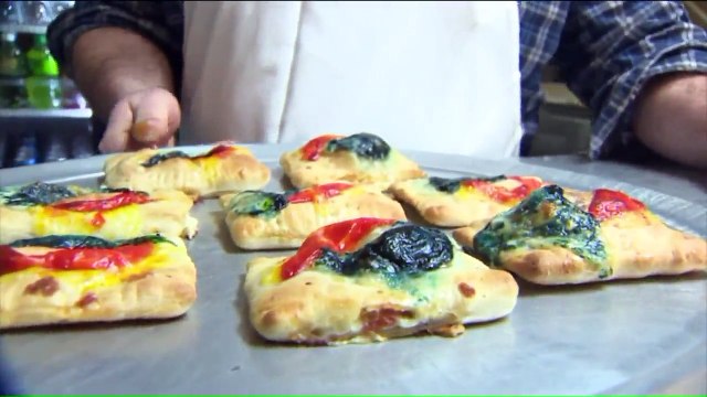 New York Pizzeria Serves `Tide Pod` Inspired Pizza