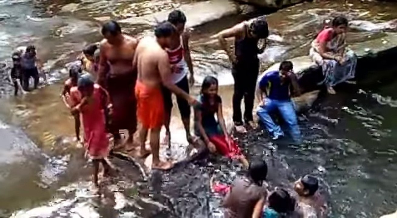 Boy's & Girl's Public Romance At Ganga RiverPart-2 - YouTube