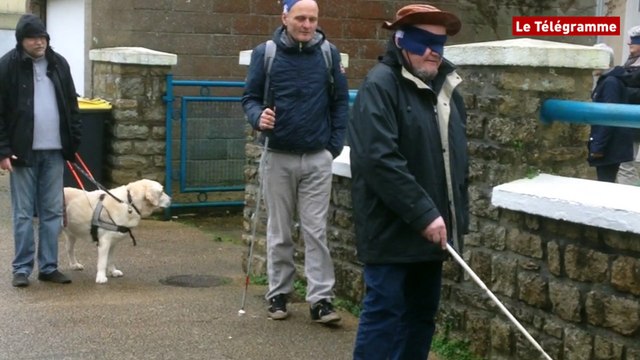 Concarneau. Balade à l'aveugle dans les rues de la ville