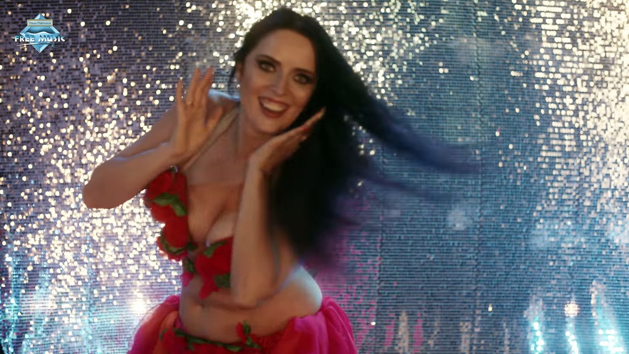 Nancy Belly Dancer Demo With Diab