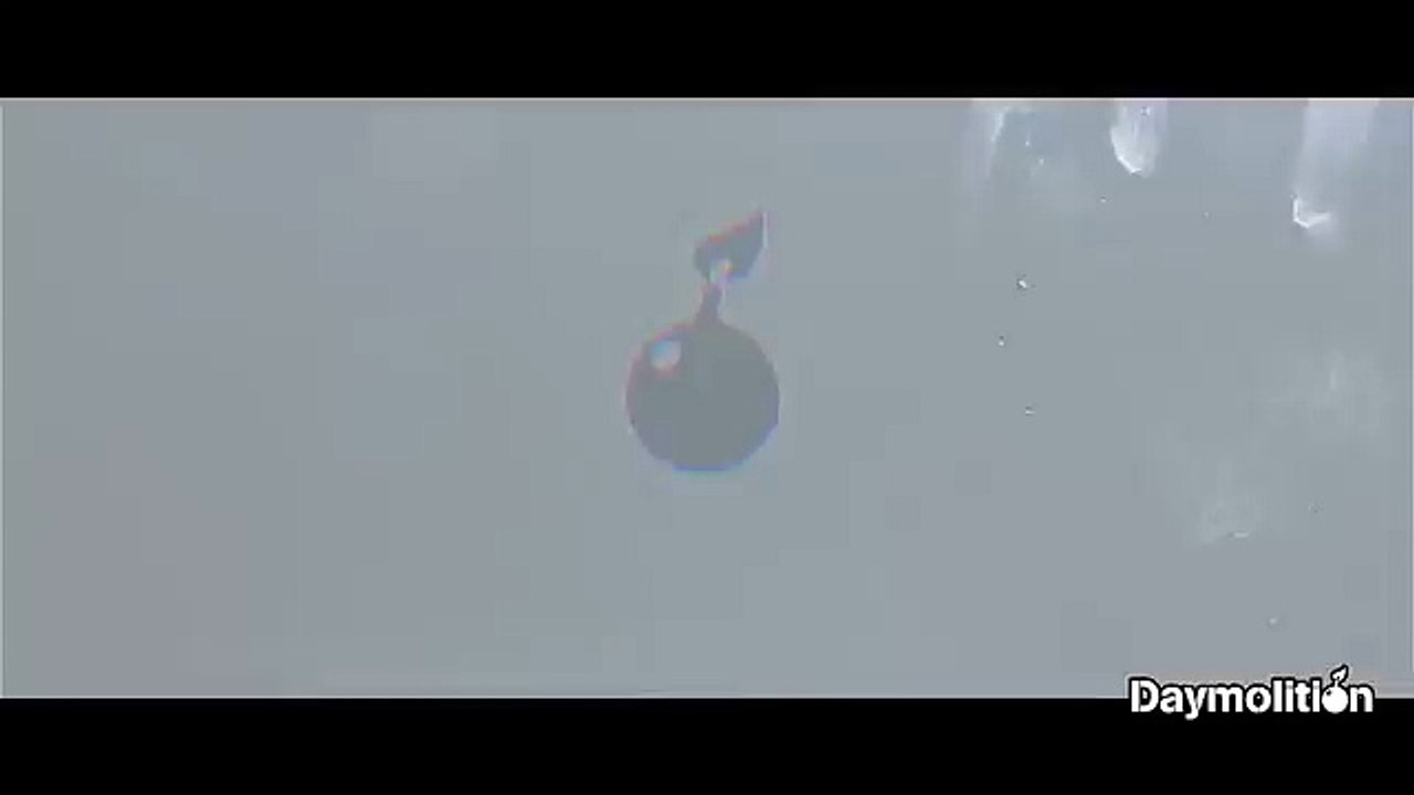DEUX G - Capìtulo 1I Daymolition