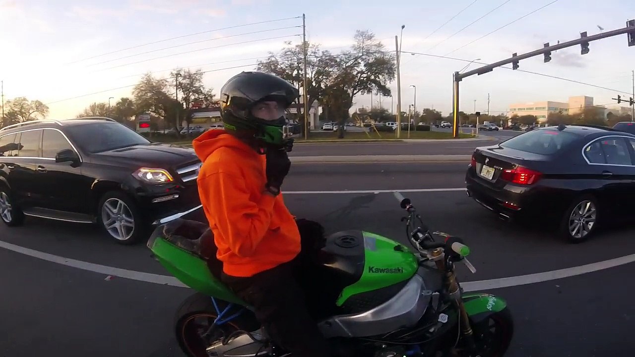 ROAD RAGE FIGHT PULLS GUN! - BMW vs. Motorcycle
