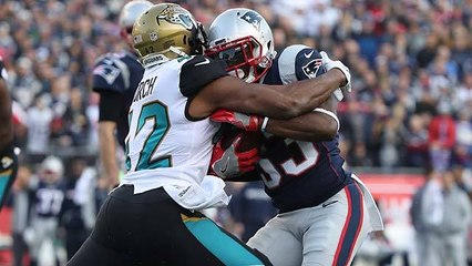 Barry Church envelops Dion Lewis for loss of yardage in red zone