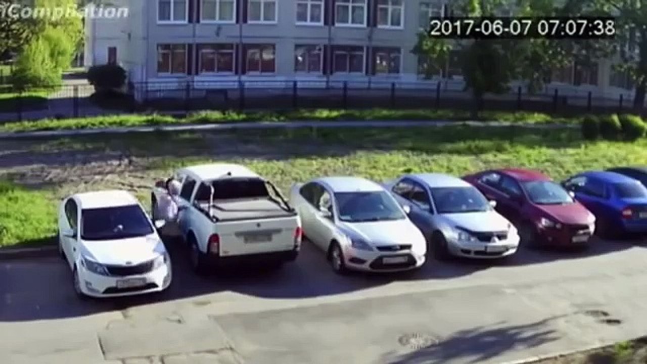 Gulmekten Kırıp Gecirecek Komik Trafik Kazaları