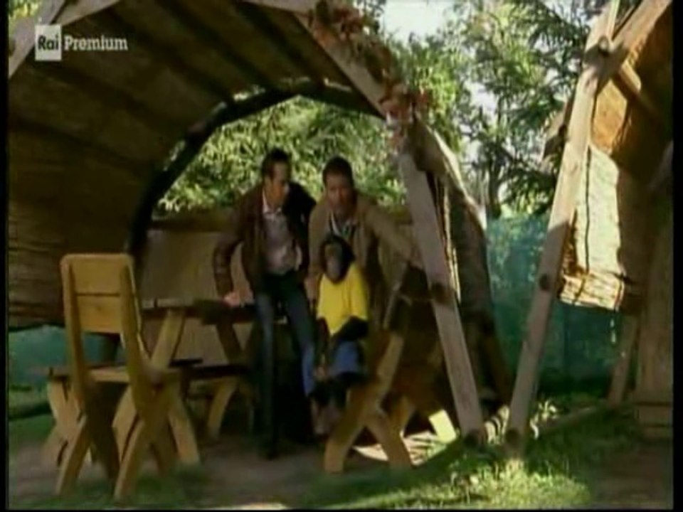 Il nostro amico Charly 14x10 - Mistero allo zoo