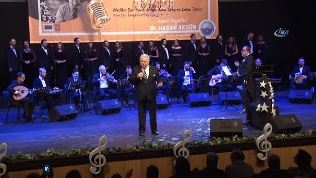 Türk Sanat Müziği’nin üç dev ismi ‘Ustalara Saygı Gecesi’nde buluştu