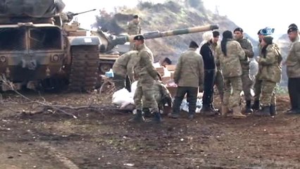 Türk ve Öso Askerleri Yarım Aktepe'de Afrin İçin Hazır Bekletiliyor