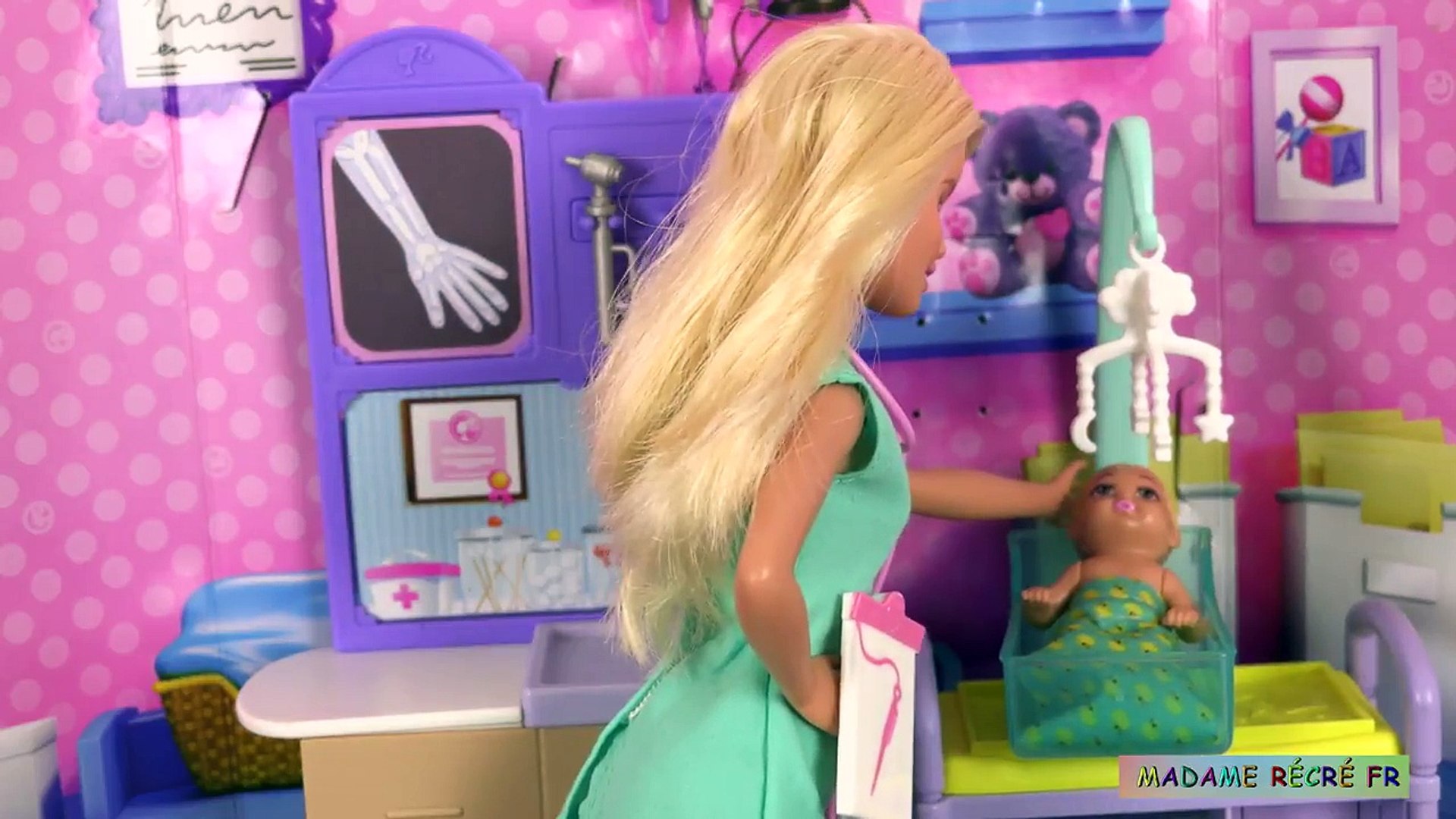 Barbie Docteur à l'Hôpital Pédiatre ♥︎ Histoires de Poupées - video  Dailymotion