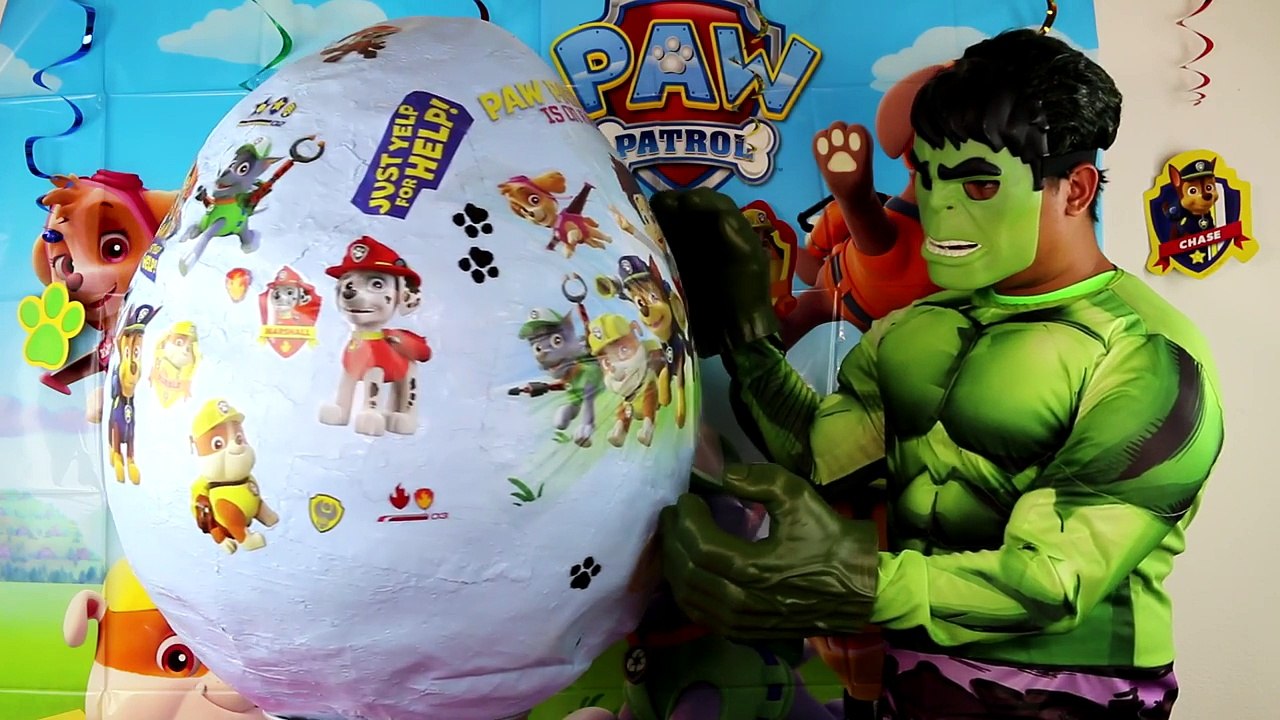 SUPER GIANT PAW PATROL Surprise Egg - Disney Junior Toys Tomorrowland Star Wars