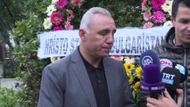 Stoichkov'dan Naim Süleymanoğlu'nun kabrine ziyaret - İSTANBUL