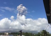 Ash Cloud Billows From Mayon Volcano as Eruption Warned
