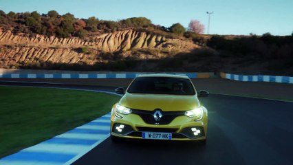 2018 New Renault MEGANE R.S. Cup chassis and manual gearbox on the track