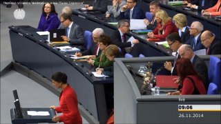 Сара снова атакует Меркель в Бундестаге - и советует ей читать Бжезинского