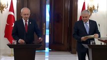 Başbakan Binali Yıldırım ve CHP Genel Başkanı Kılıçdaroğlu Ortak Basın Toplantısı