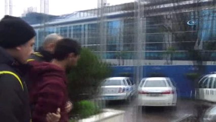 Kızlarını Pompalı Tüfekle Rehin Alan Baba Adliyeye Sevk Edildi