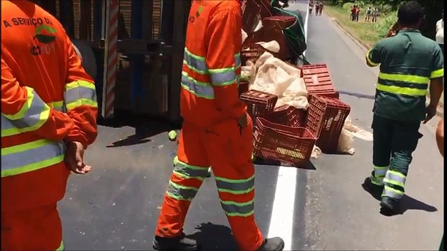 Acidente grave interdita a BR 101, em Sooretama