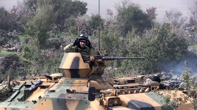 Sınıra tank ve zırhlı araç sevkiyatı sürüyor - HATAY
