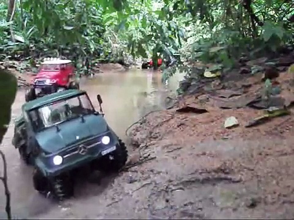RC Trail Adventures at Chestnut Ave Axial Wraith CC01 Unimog 6x6 Man Truck SCX10 CR01