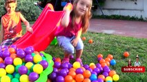 Learn Colors for Kids Children Toddlers - Playground Ball Pit Show for Kids - Le
